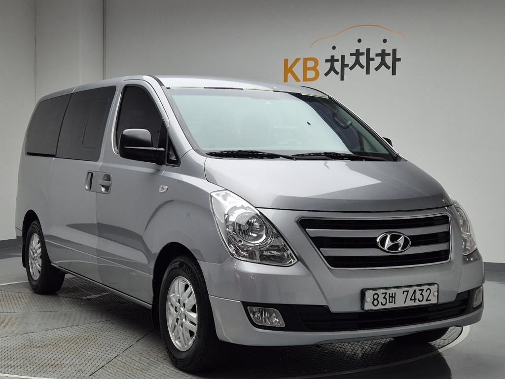 Hyundai Starex Grand Smart 2.5 VGT/ WGT 5 Van 5