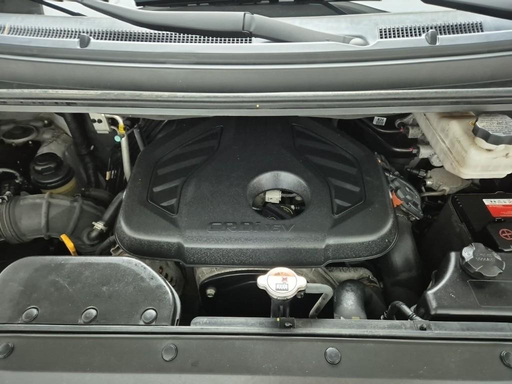 Hyundai Starex Grand Smart 2.5 VGT/ WGT 5 Van 6