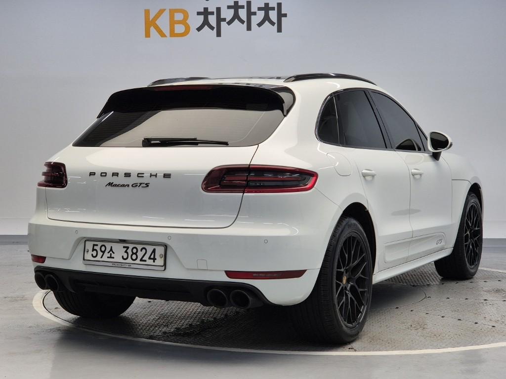 PORSCHE Macan 3.0 GTS