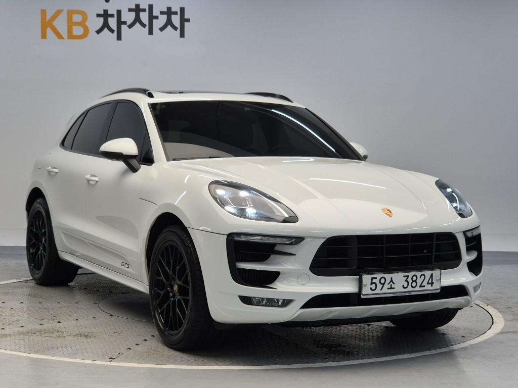 PORSCHE Macan 3.0 GTS