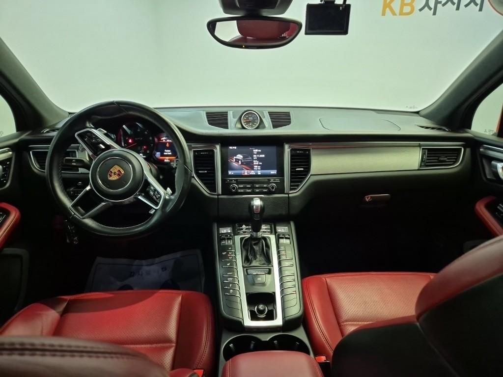 PORSCHE Macan 3.0 GTS
