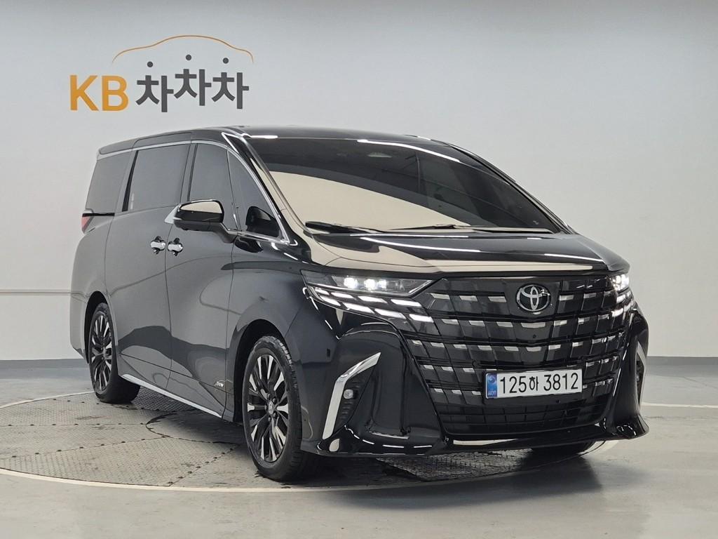 Toyota Alphard 2.5 HEV AWD 5