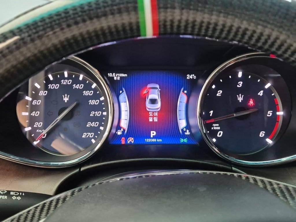 MASERATI Quattroporte (6th Generation) 3.0 Diesel