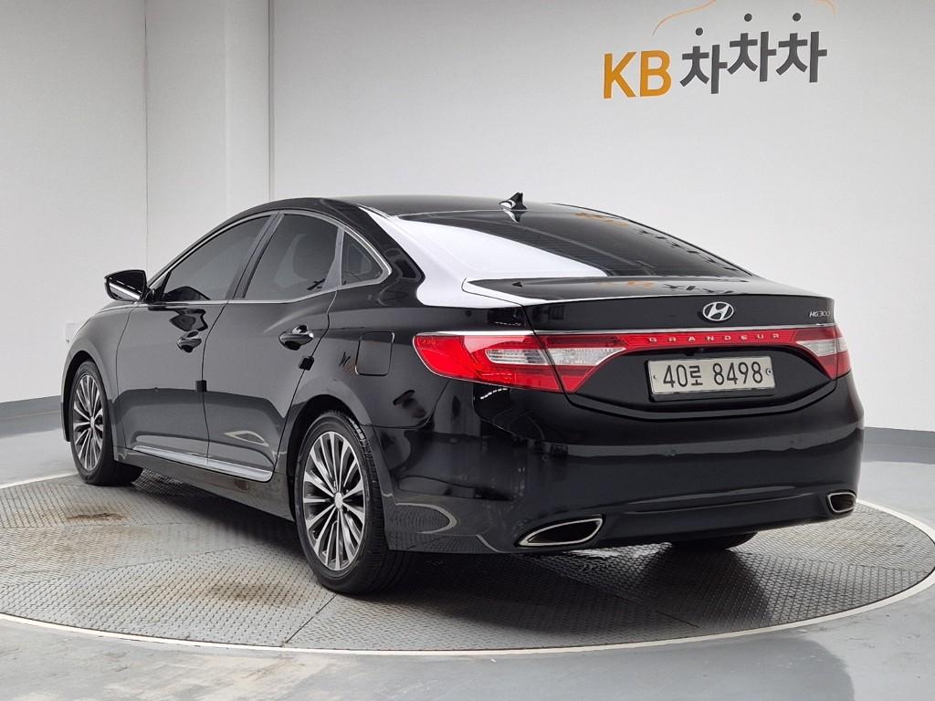 Hyundai Grandeur HG Exclusive HG 300 3