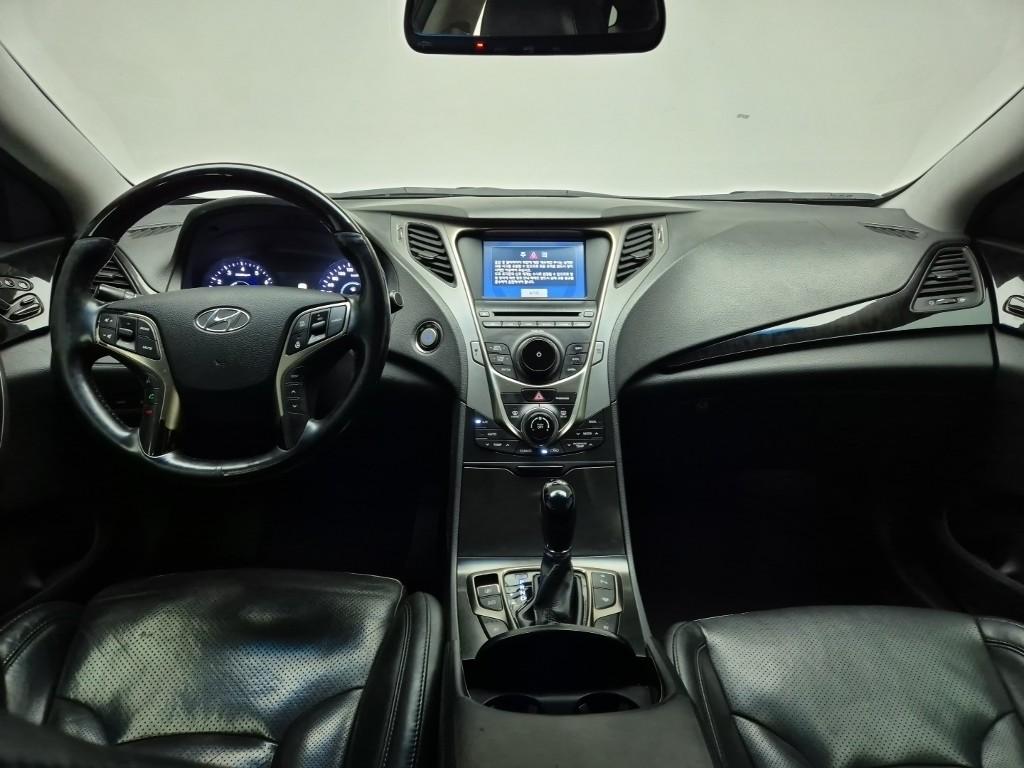 Hyundai Grandeur HG Exclusive HG 300 8