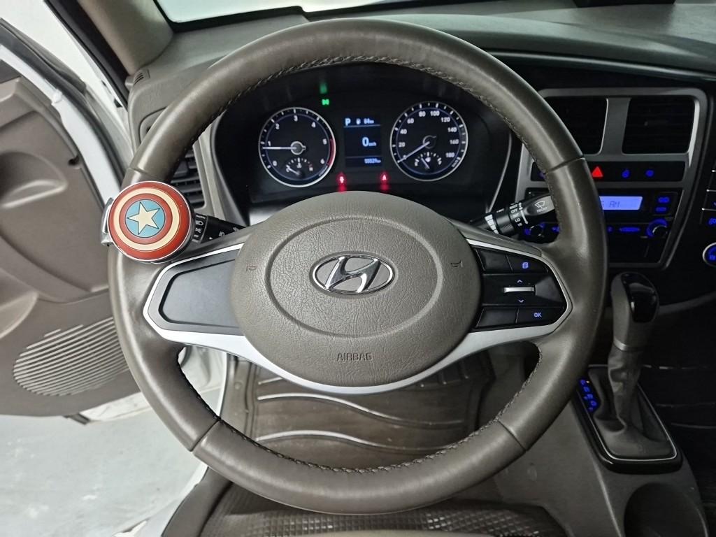 Hyundai Porter II Long Wheelbase Smart Long Wheelbase Super Cab 10