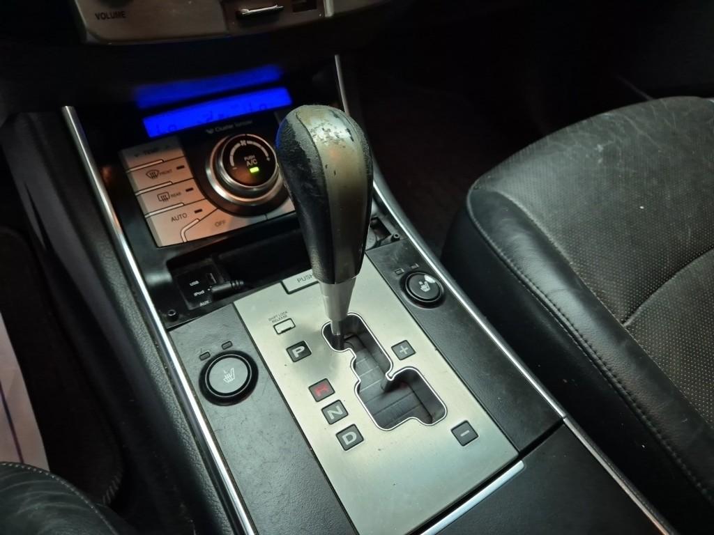 HYUNDAI Veracruz Diesel 2WD