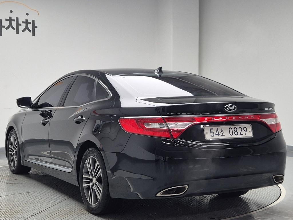 Hyundai Grandeur 2013 photo 2