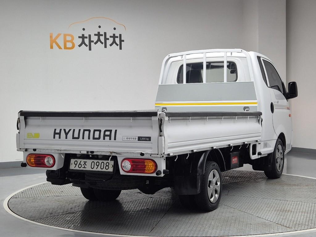 Hyundai Porter II Low Fixed Floor Long Wheelbase Super Cab 4