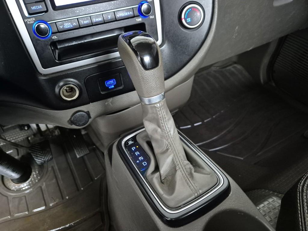 Hyundai Porter II Low Fixed Floor Long Wheelbase Super Cab 8