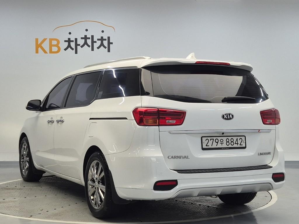 Kia Carnival President R 2.2 E-VGT Limousine 3