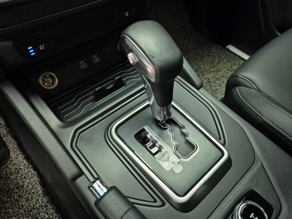 KG Mobility (Ssangyong) Rexton Sport Coolman Prestige Diesel 2.2 4WD 9