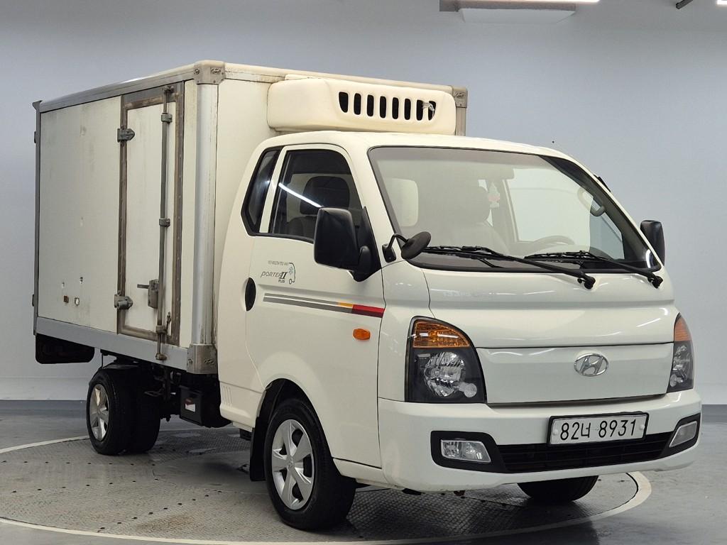 Hyundai Porter II Super Cab Refrigerated Truck Long Wheelbase Super Cab 5