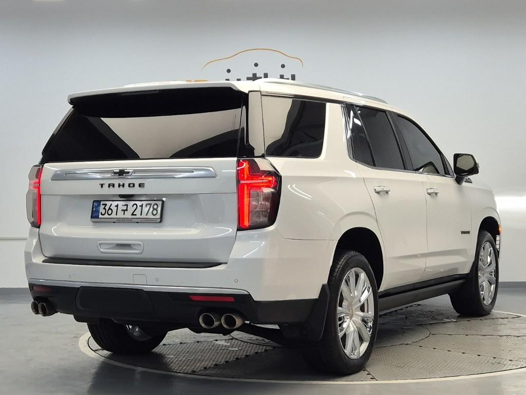 Chevrolet Tahoe Dark Night 6.2 Gasoline 4