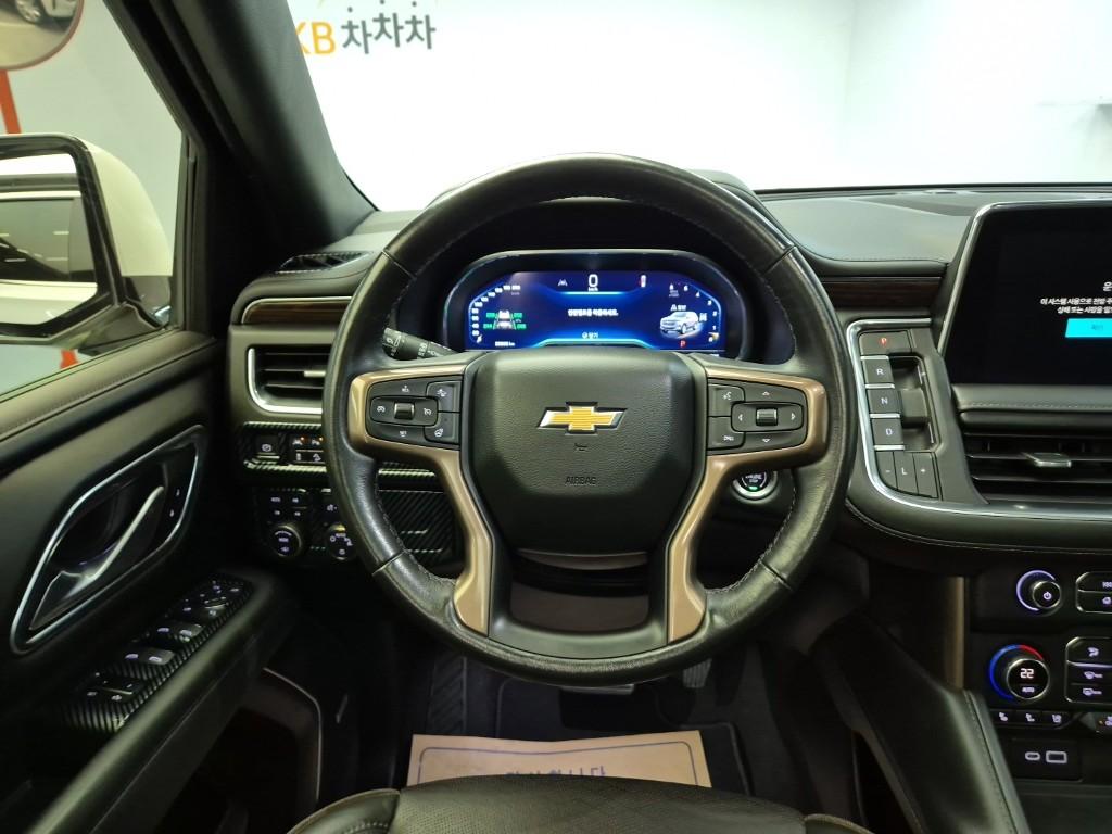 Chevrolet Tahoe Dark Night 6.2 Gasoline 10