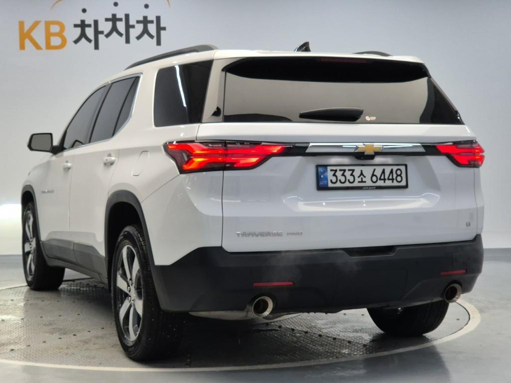Chevrolet Traverse 2023 photo 2