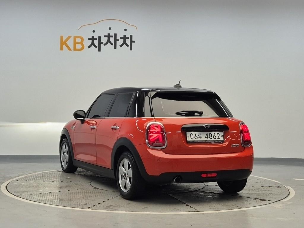 Mini Cooper 2019 photo 2