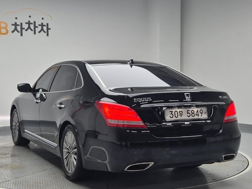 HYUNDAI Ecuus (New Model) VS380