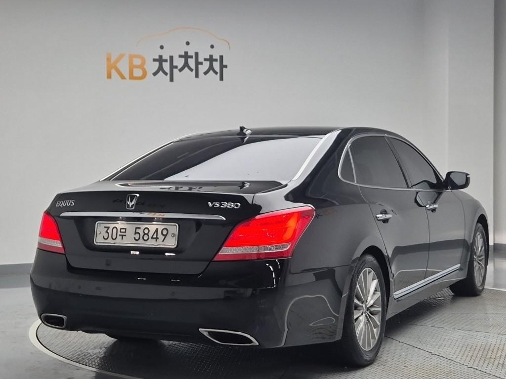 HYUNDAI Ecuus (New Model) VS380