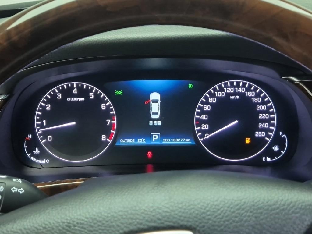HYUNDAI Ecuus (New Model) VS380