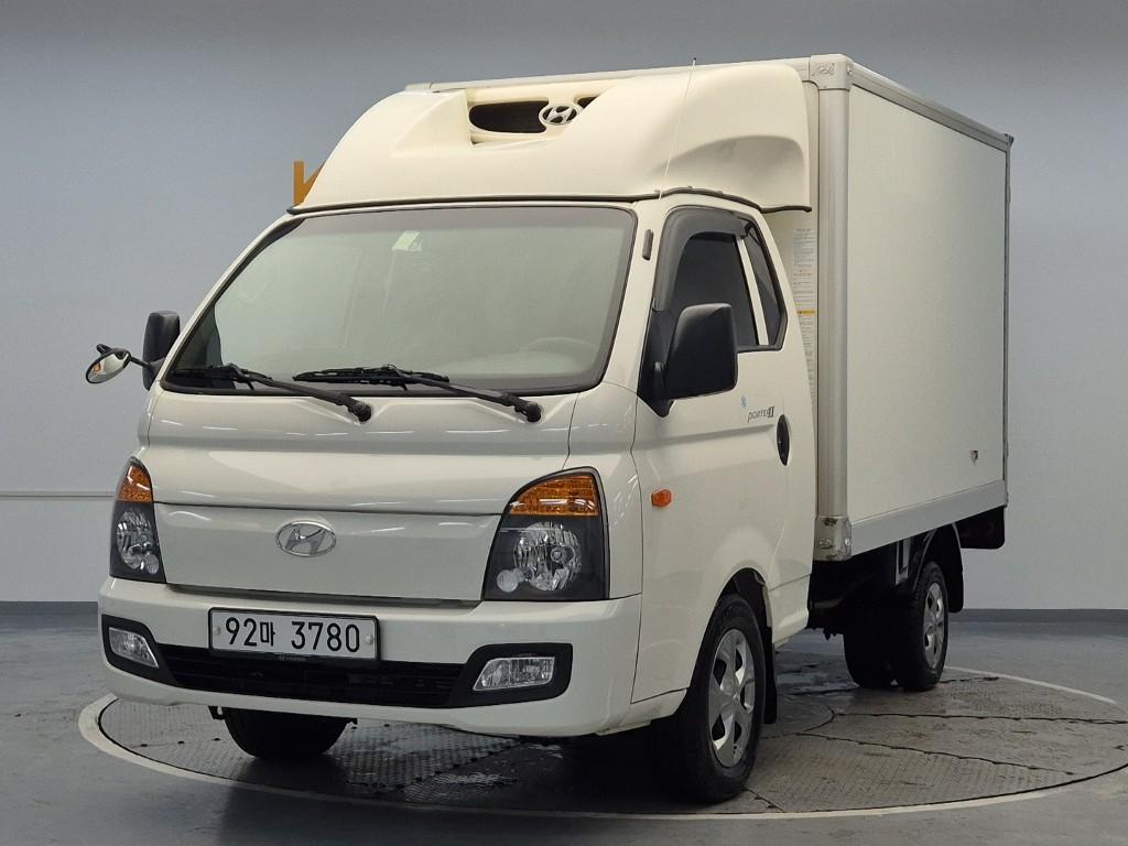 Hyundai Porter II Super Cab Twin Comp High Refrigerated Truck Long Wheelbase Super Cab 2