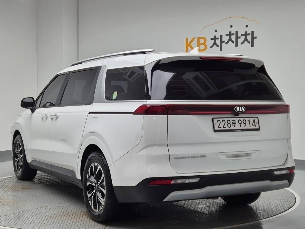 Kia Carnival New KA4 Prestige D2.2 Diesel 3