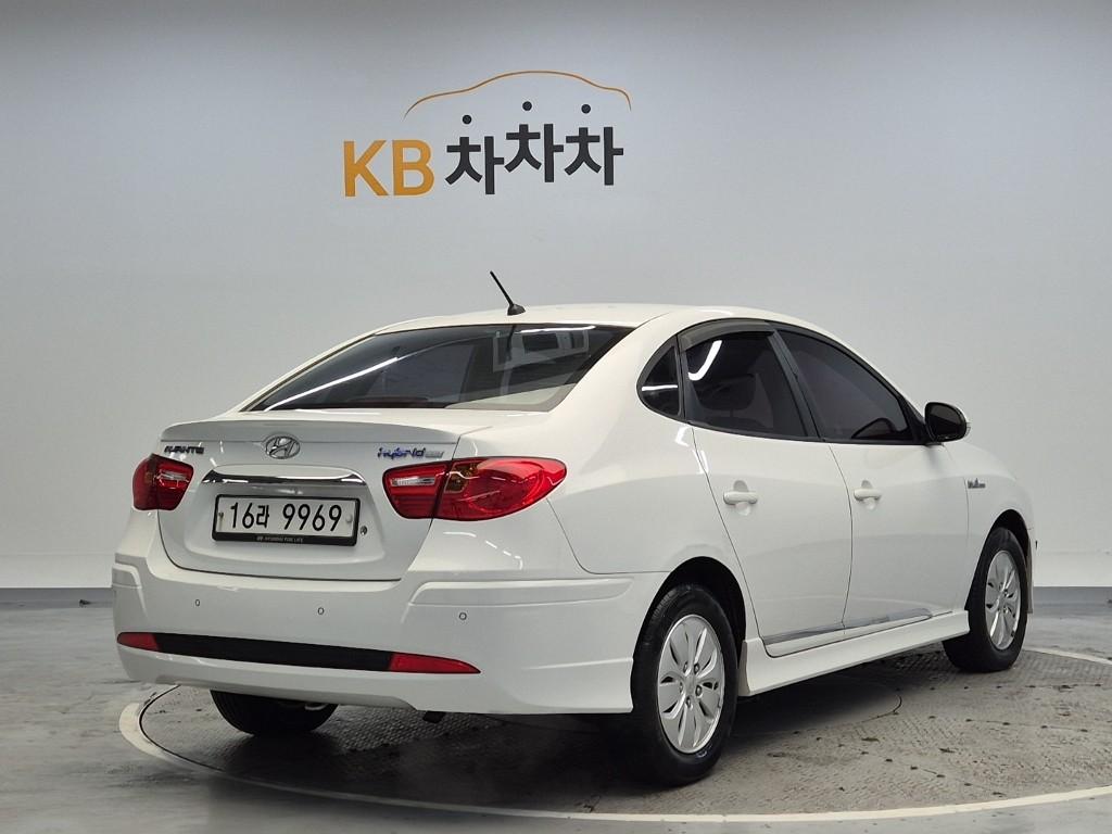 Hyundai Avante Hybrid Pack I4 LPi DOHC 4