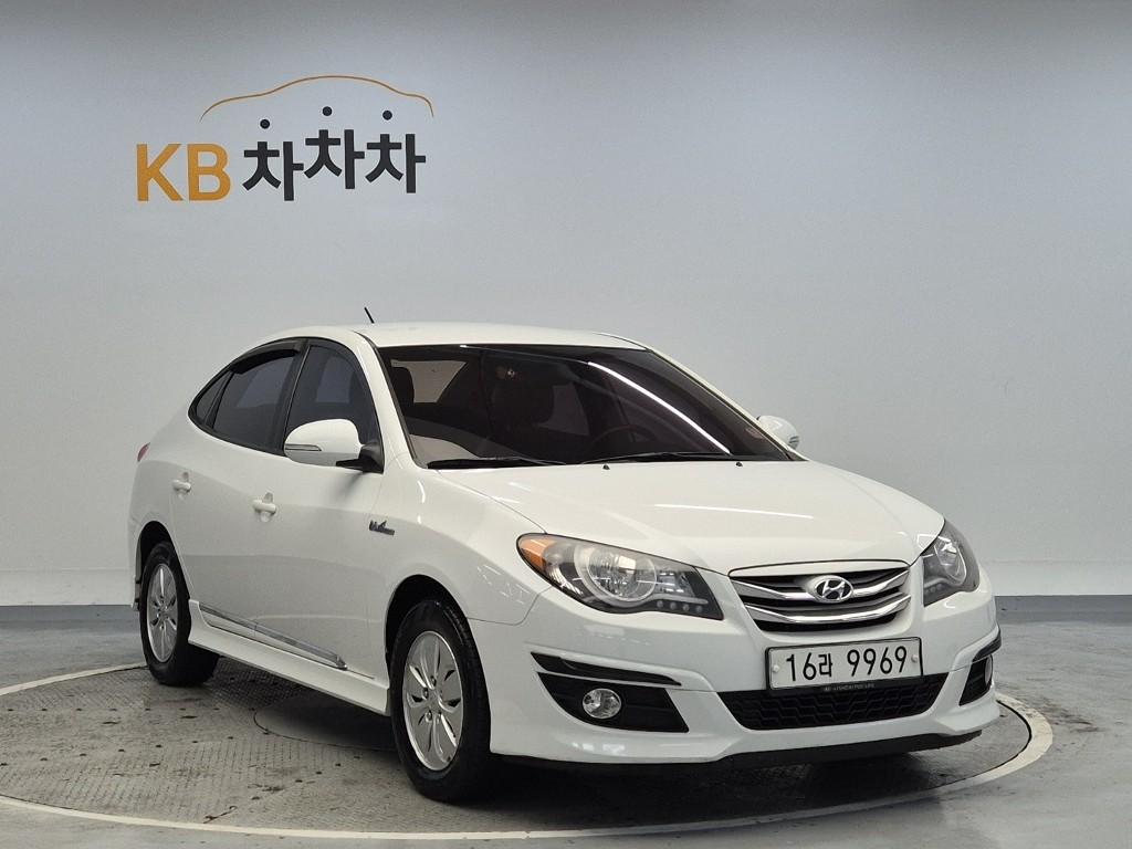 Hyundai Avante Hybrid Pack I4 LPi DOHC 5