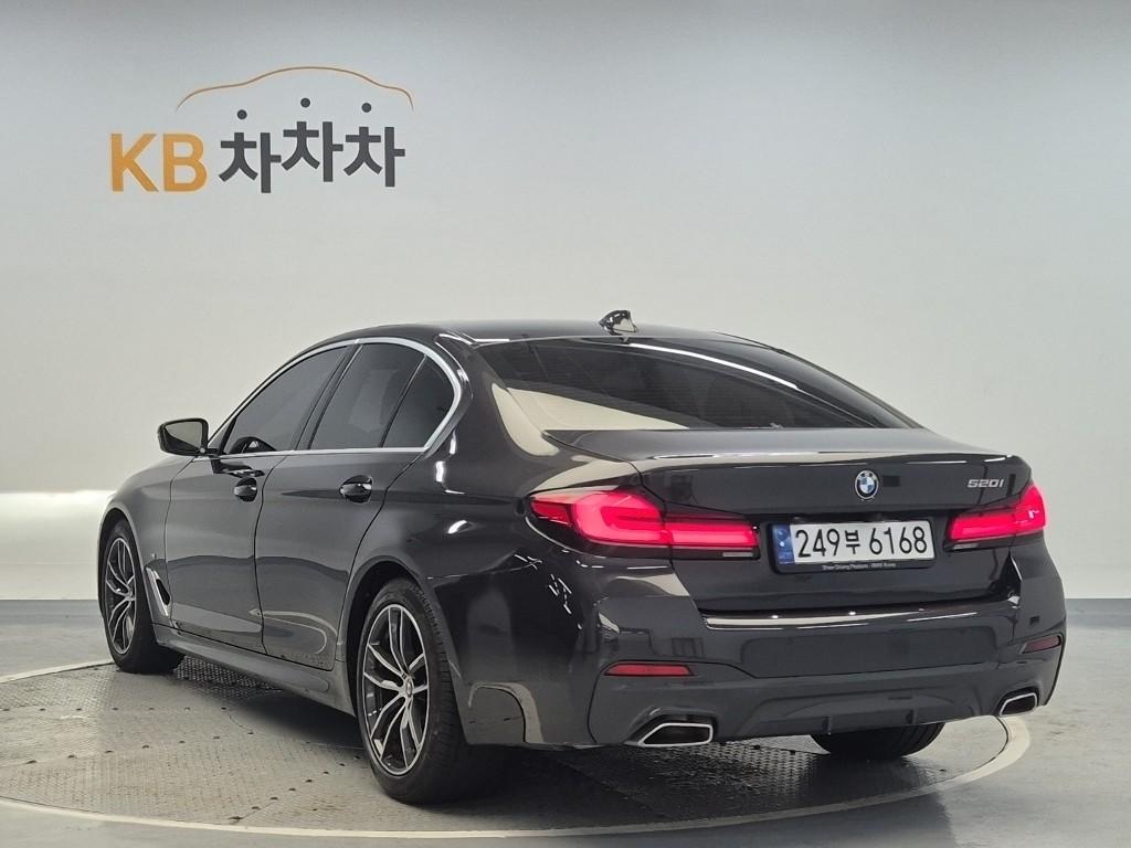 BMW 5 Series 7 Generation M Sport Pack 520i M Sport Pack — фото 2