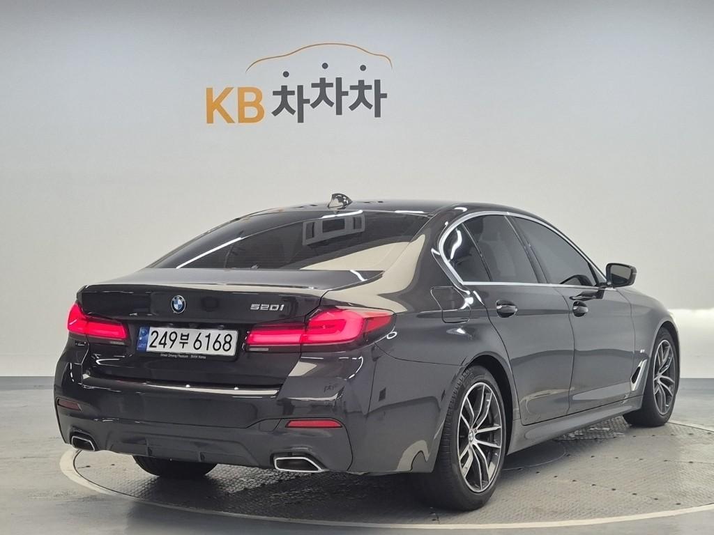 BMW 5 Series 7 Generation M Sport Pack 520i M Sport Pack — фото 3