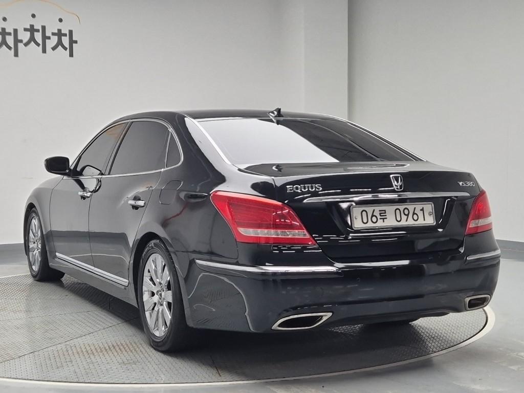 HYUNDAI Ecuus (New Model) VS380