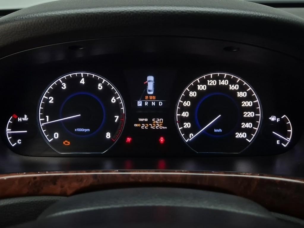 HYUNDAI Ecuus (New Model) VS380