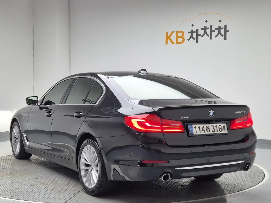 BMW 5 Series Luxury Line Plus 520d Luxury 3