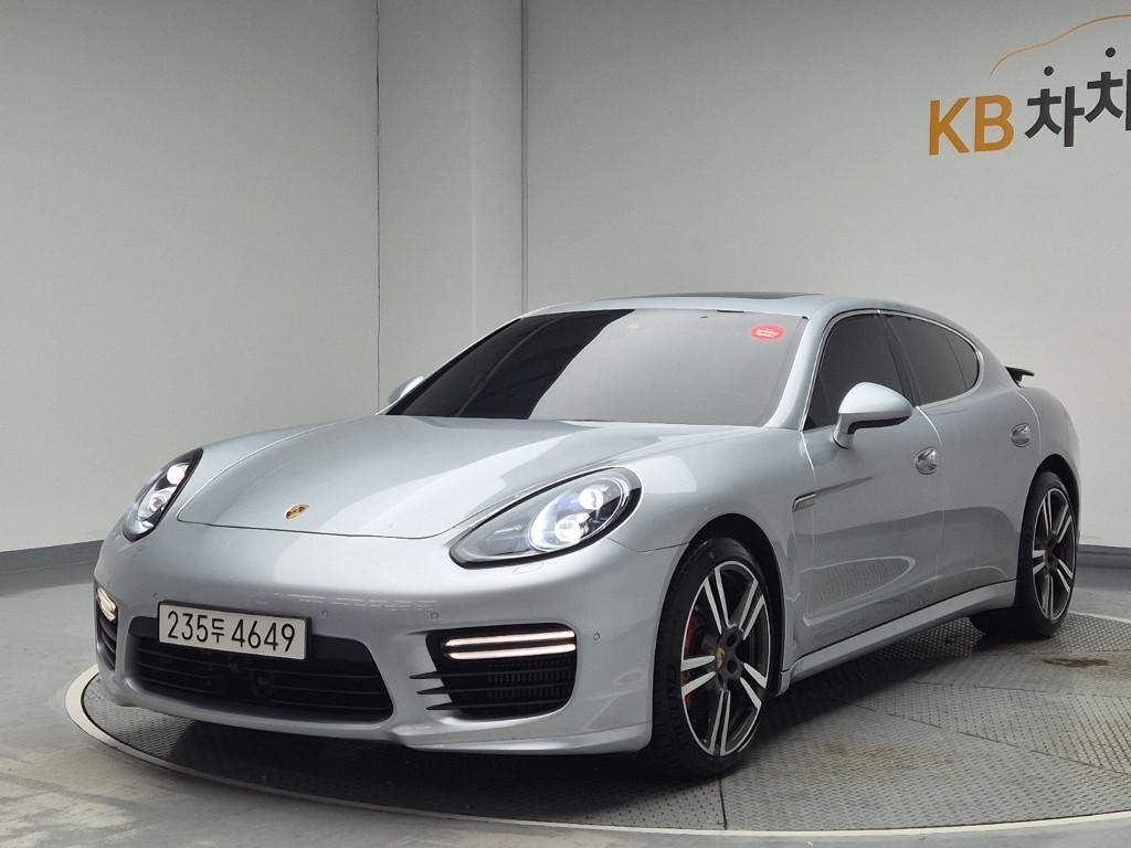 PORSCHE Panamera 4.8 Turbo
