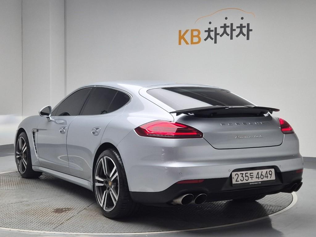 PORSCHE Panamera 4.8 Turbo