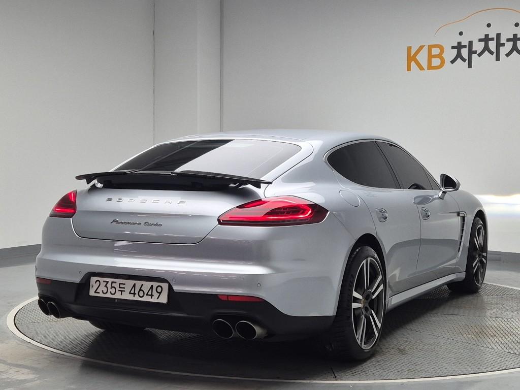 PORSCHE Panamera 4.8 Turbo