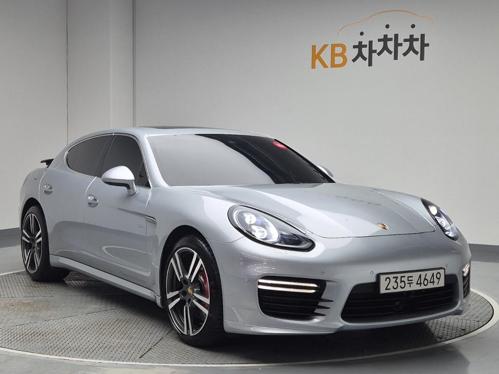 PORSCHE Panamera 4.8 Turbo