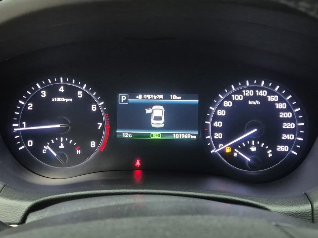 Genesis G80 Luxury 3.3 V6 GDi 7