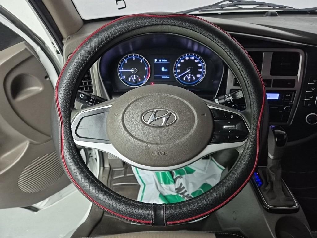 Hyundai Porter II Low Fixed Floor Long Wheelbase Super Cab 9