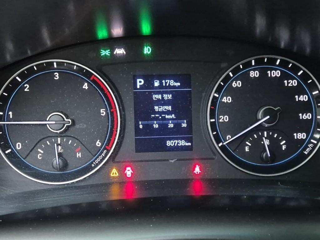 Hyundai Porter II LPG Powergate LPG Fixed Floor Powergate Long Wheelbase Super Cab 6