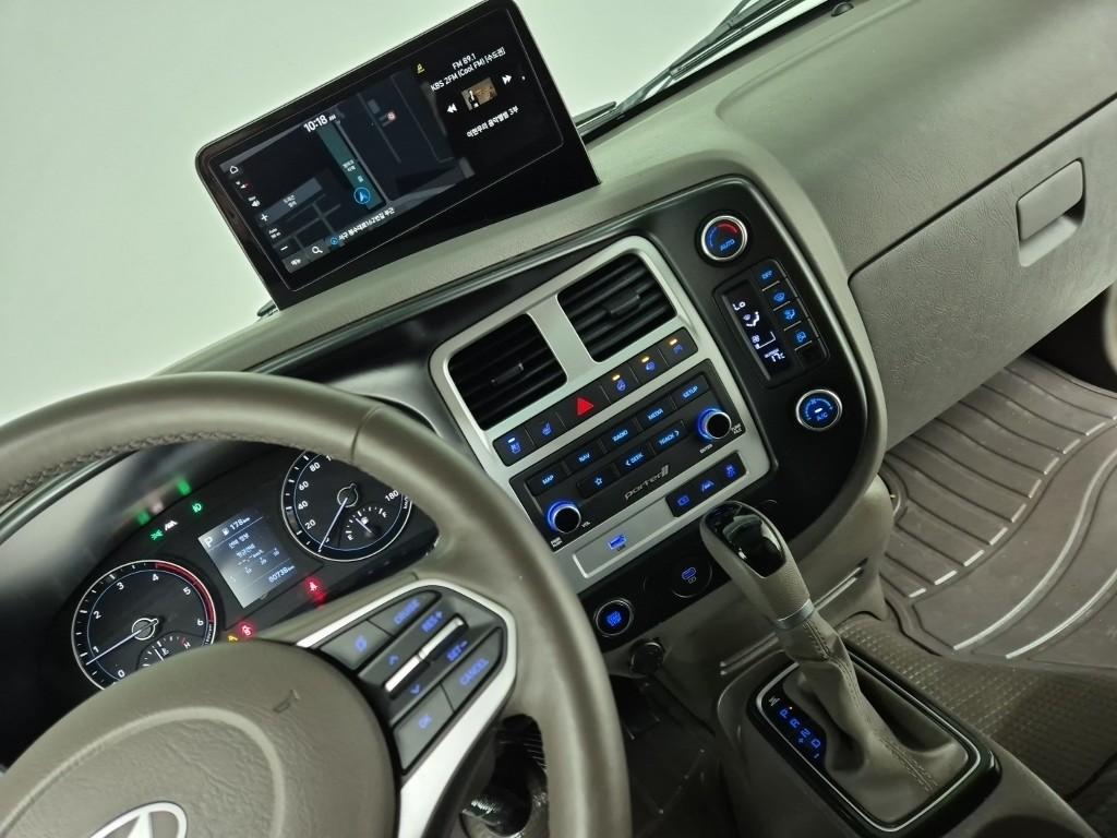 Hyundai Porter II LPG Powergate LPG Fixed Floor Powergate Long Wheelbase Super Cab 10