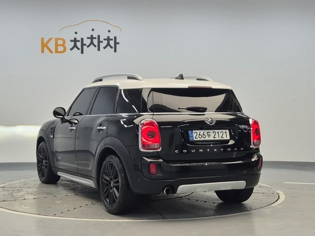 Mini Countryman 2018 photo 2