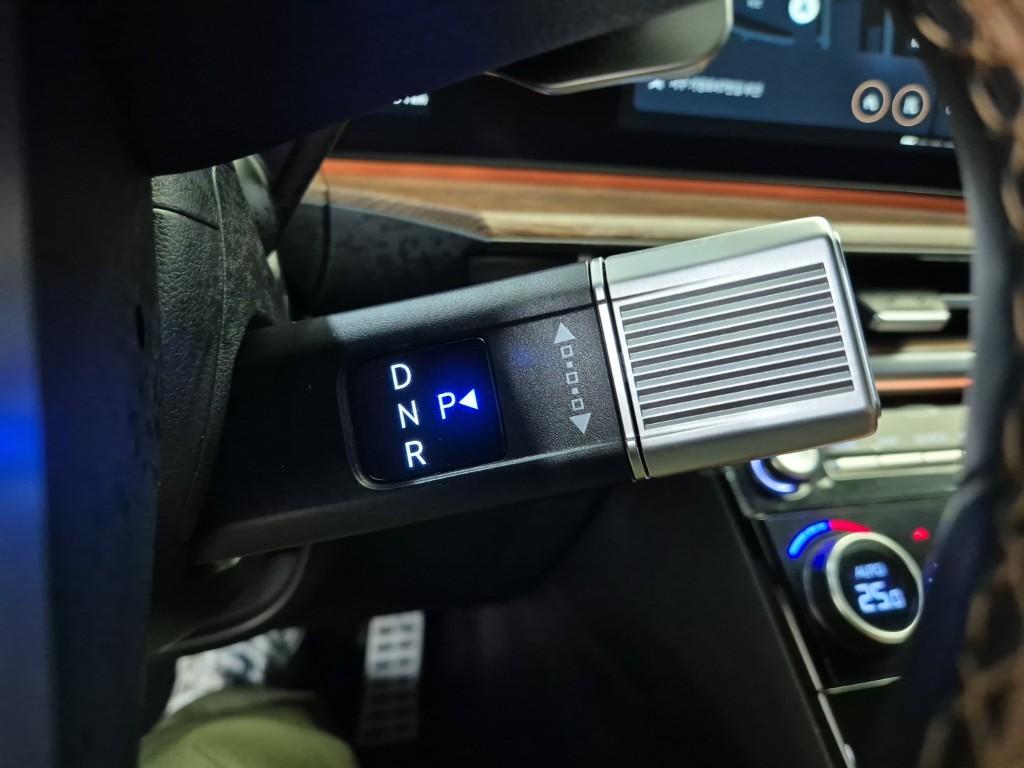 Hyundai Santa Fe The Hybrid Calligraphy G1.6T Hybrid 2WD 9