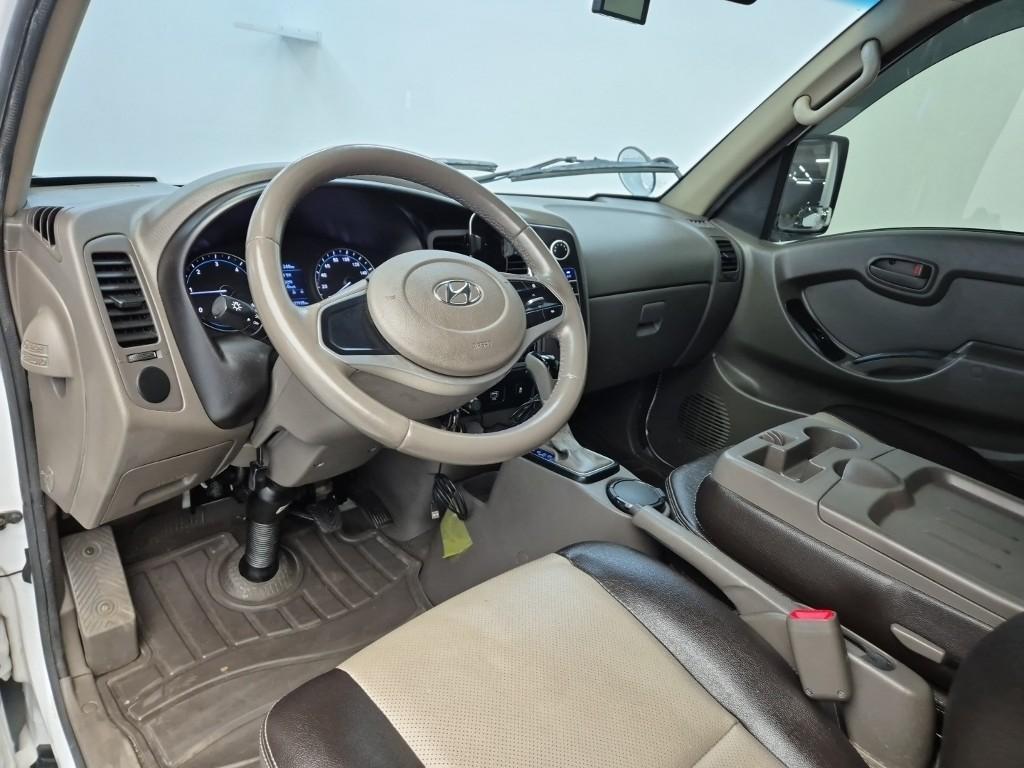 Hyundai Porter II Super Cab Fixed Floor Long Wheelbase Super Cab 8