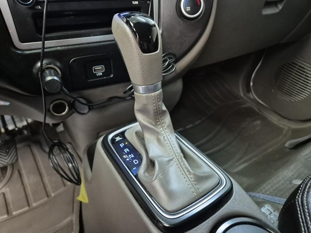 Hyundai Porter II Super Cab Fixed Floor Long Wheelbase Super Cab 9