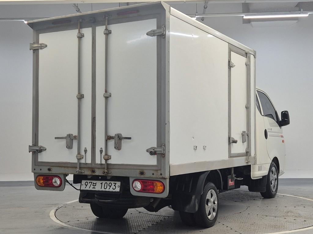 Hyundai Porter II Super Cab Fixed Floor Long Wheelbase Super Cab 4