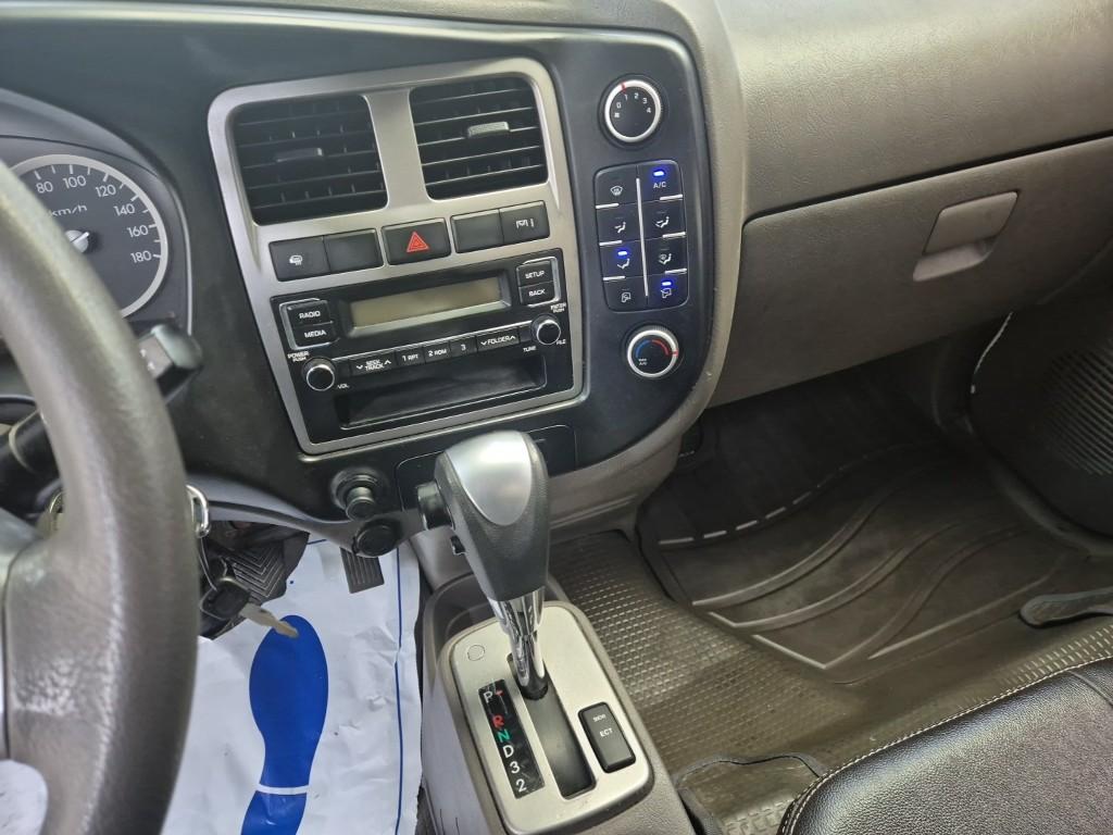 Hyundai Porter II Super Cab Fixed Floor Long Wheelbase Super Cab 10