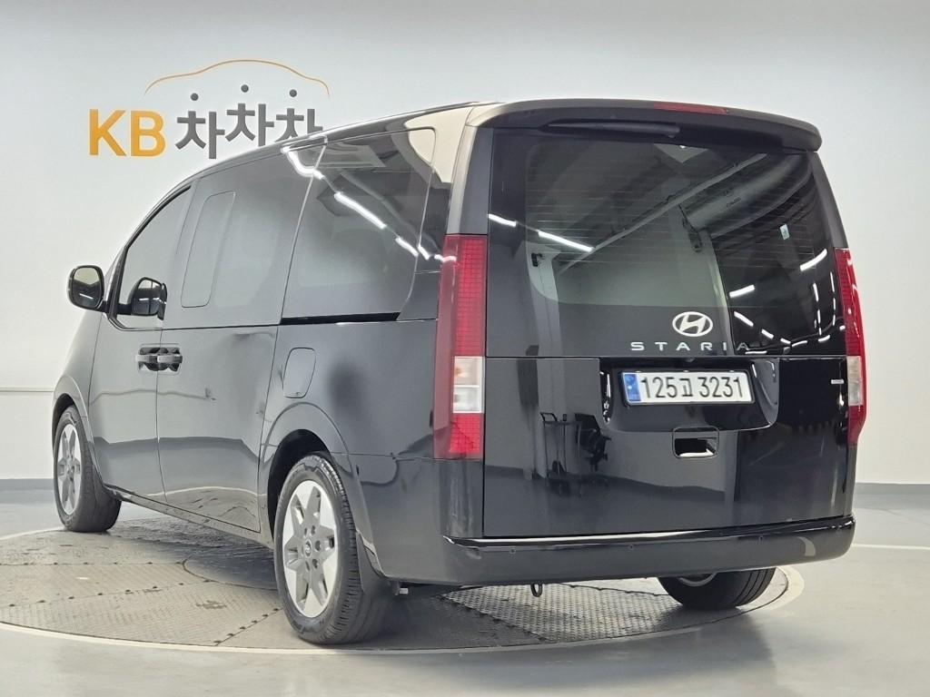 Hyundai Staria Star Modern - фото 2