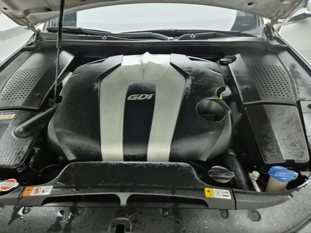 HYUNDAI Genesis BH 330