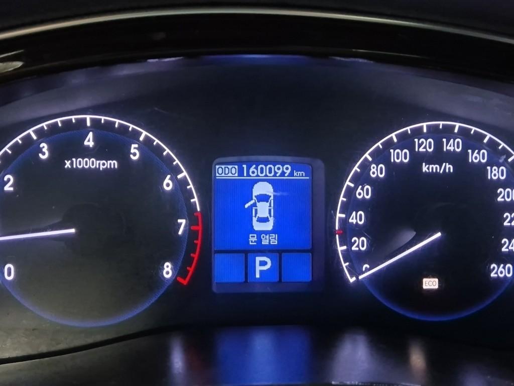 HYUNDAI Genesis BH 330